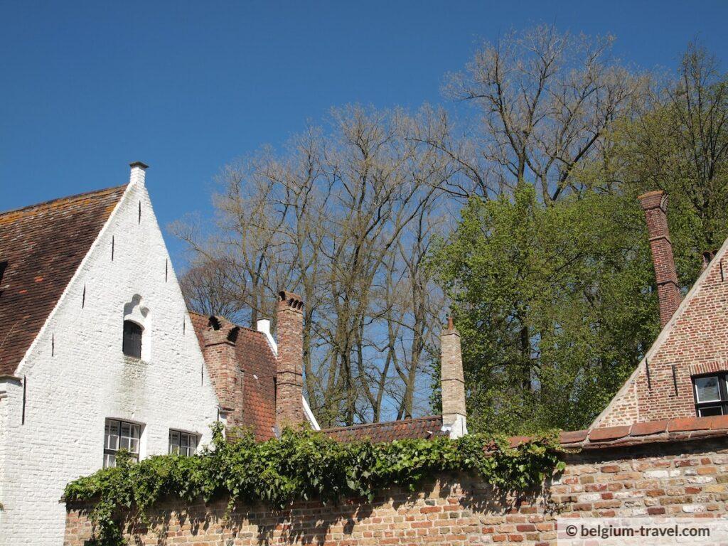 Begijnhof (Beguinage) in Bruges