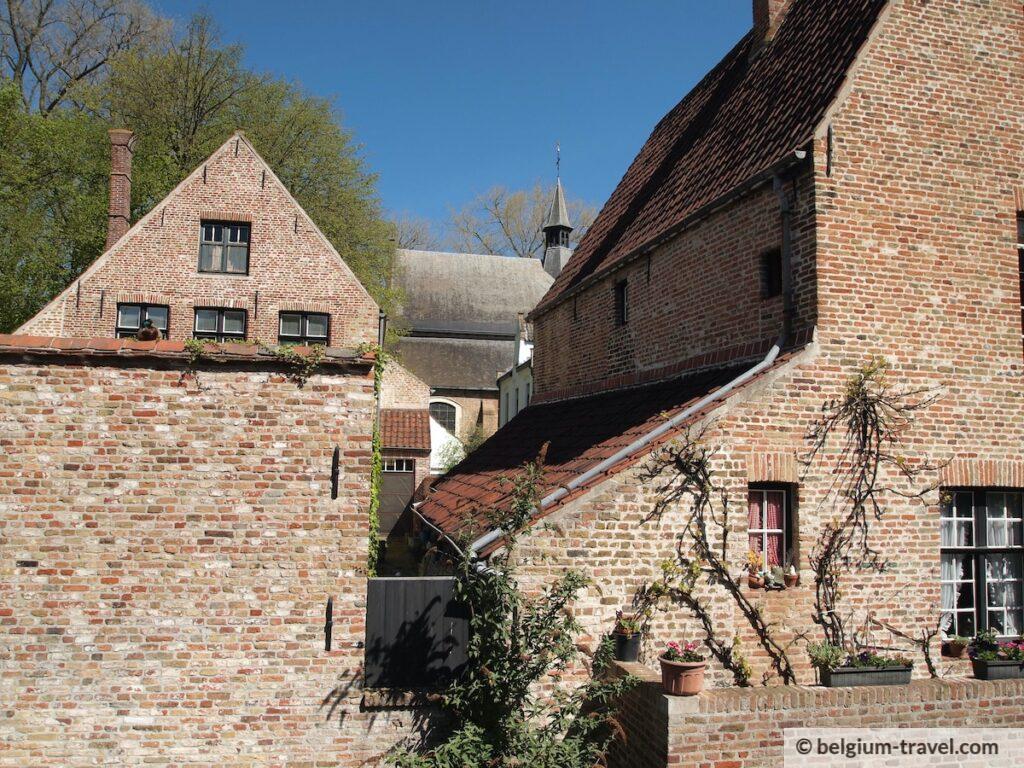 Begijnhof (Beguinage) in Bruges